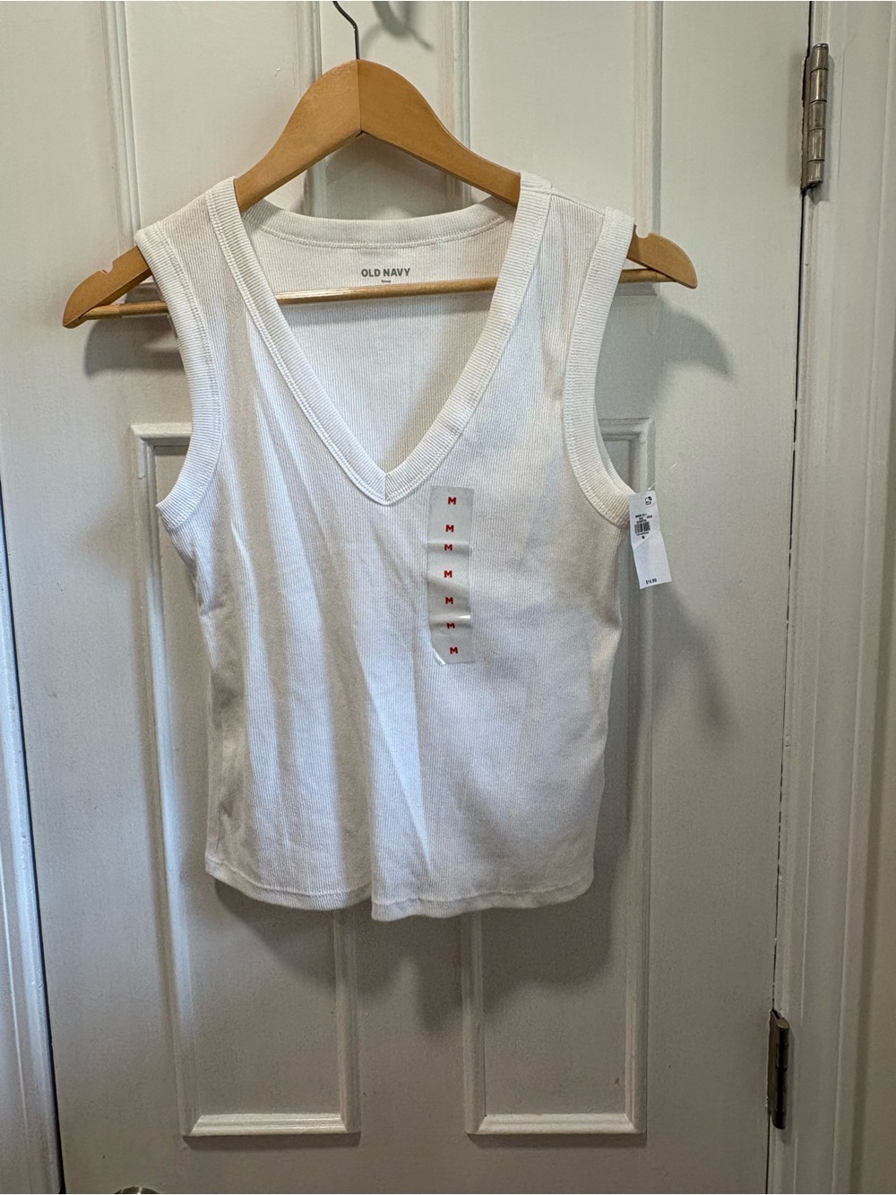 Old Navy White V-Neck Ribbed Tank